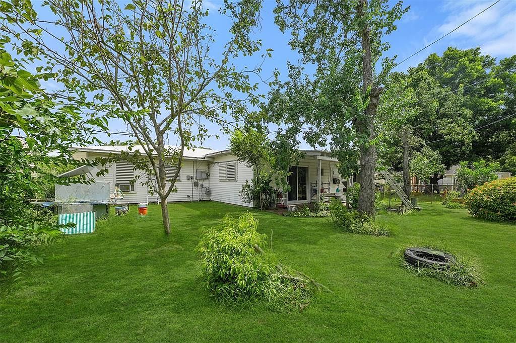 114 Bonita Ave Galveston, TX 77550 | Single Family