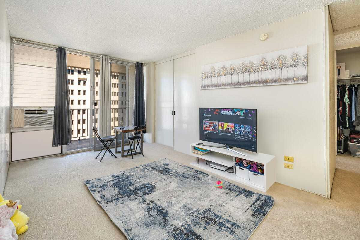 1617 Kapiolani Boulevard Unit #1801,, Honolulu, HI, 96814 - Thumbnail 2
