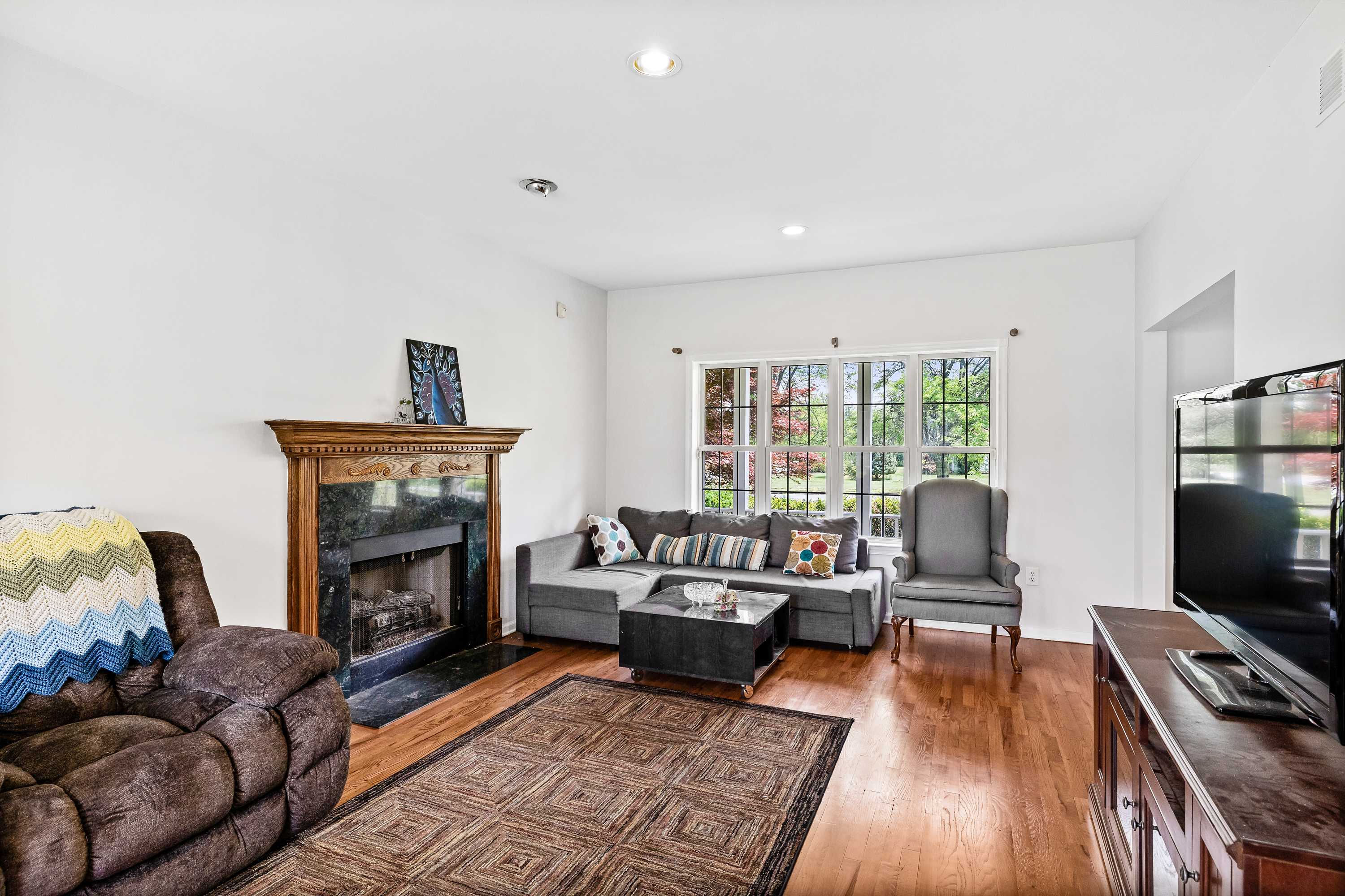 1 Kings Court, Mansfield, NJ, 8022  | Single Family