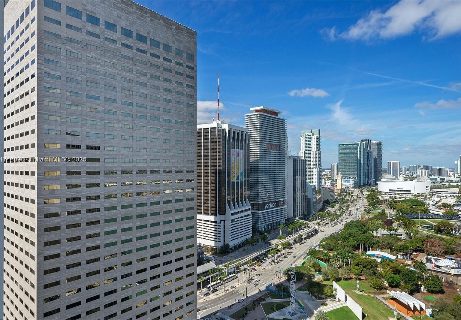 335 Biscayne Blvd #2402 Miami, FL 33131  | Condominium