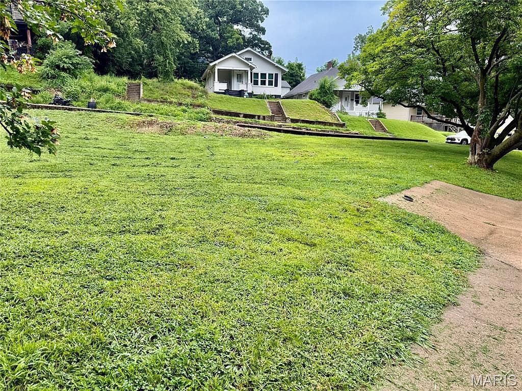 408 Grand Ave Hannibal, MO 63401  | Land/Lot