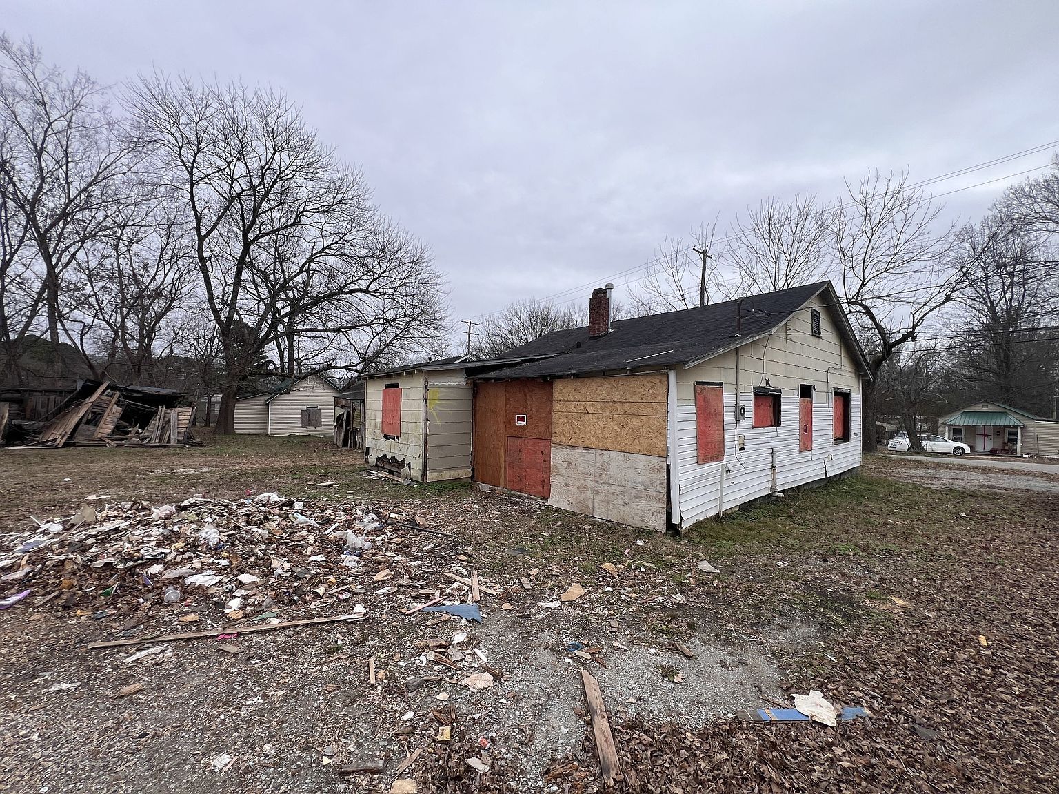 818 Curtis St Paris, TN 38242  | Single Family