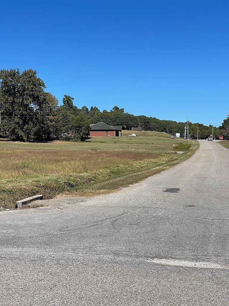 0 R B Wilson Dr LOT 1 Huntingdon, TN 38344  | Land/Lot