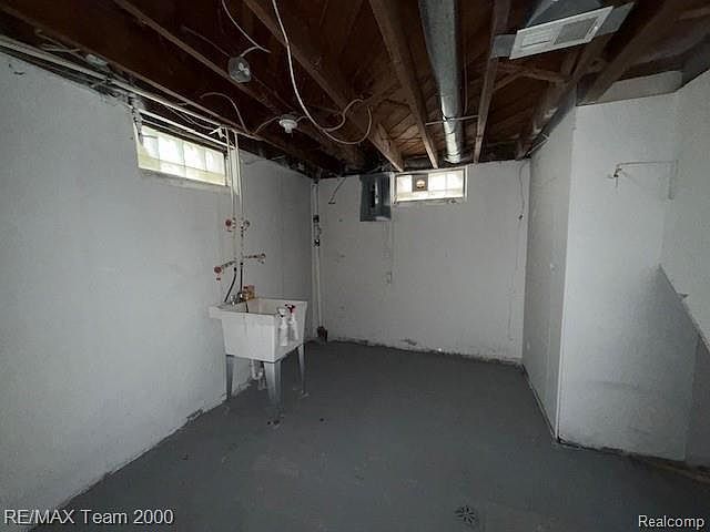 1496 Crescent St Inkster, MI 48141 | Single Family