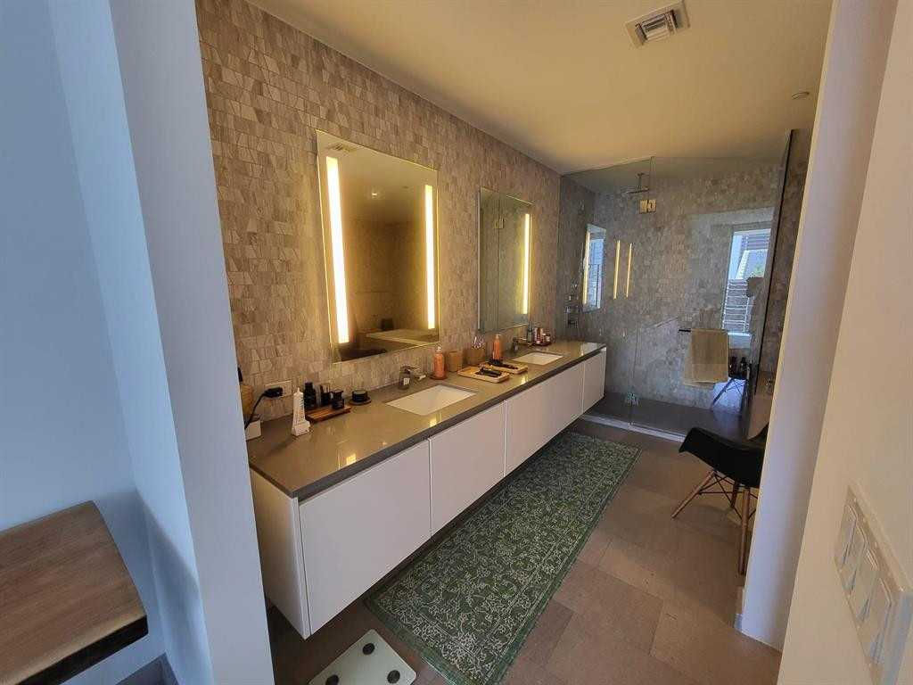 88 Southwest 7th Street, Miami, FL, USA, 33130 | Condominium