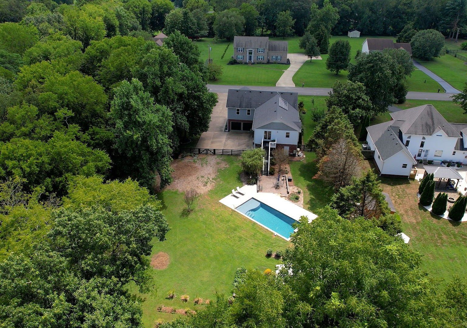 857 Nathan Dr Columbia, TN 38401  | Single Family