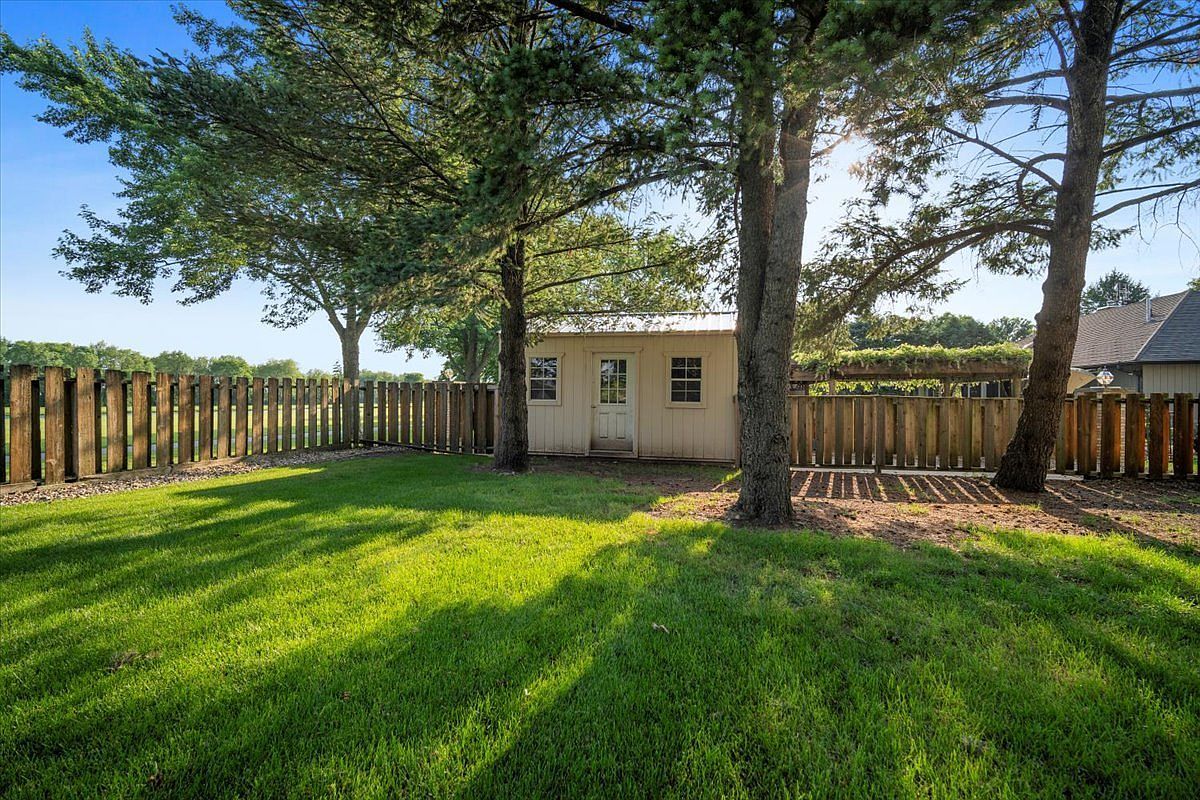 1810 Cardinal Ct Pontiac, IL 61764  | Single Family