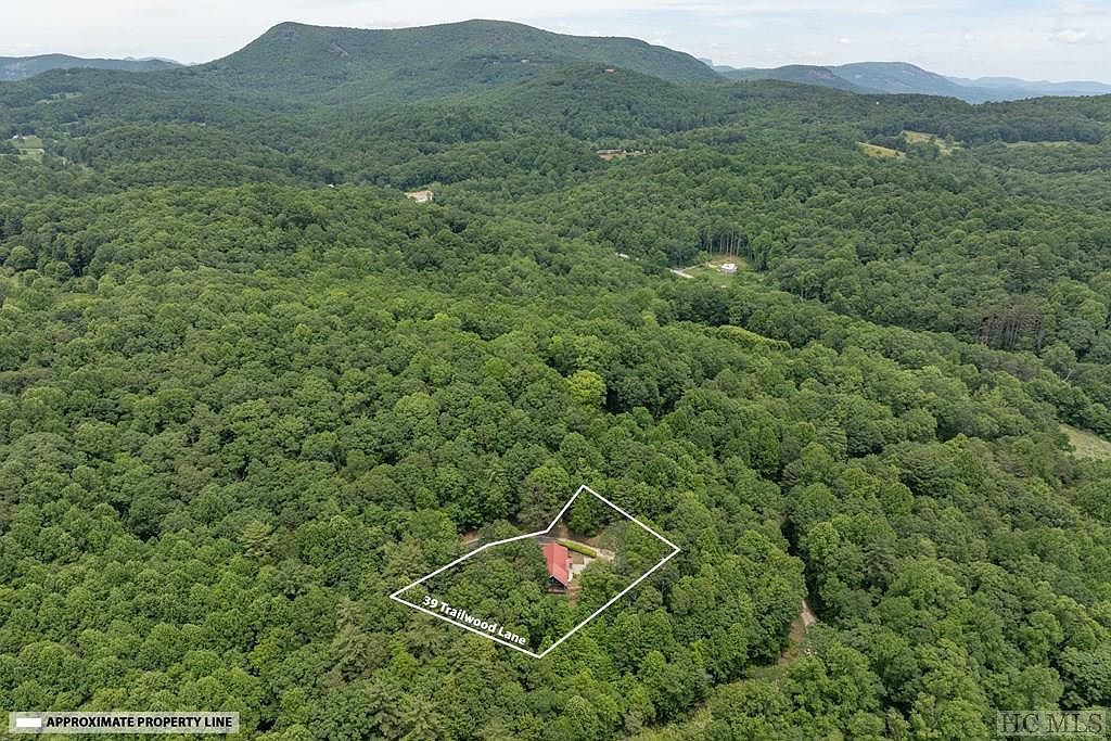 39 Trailwood Ln Scaly Mountain, NC 28775  | Single Family