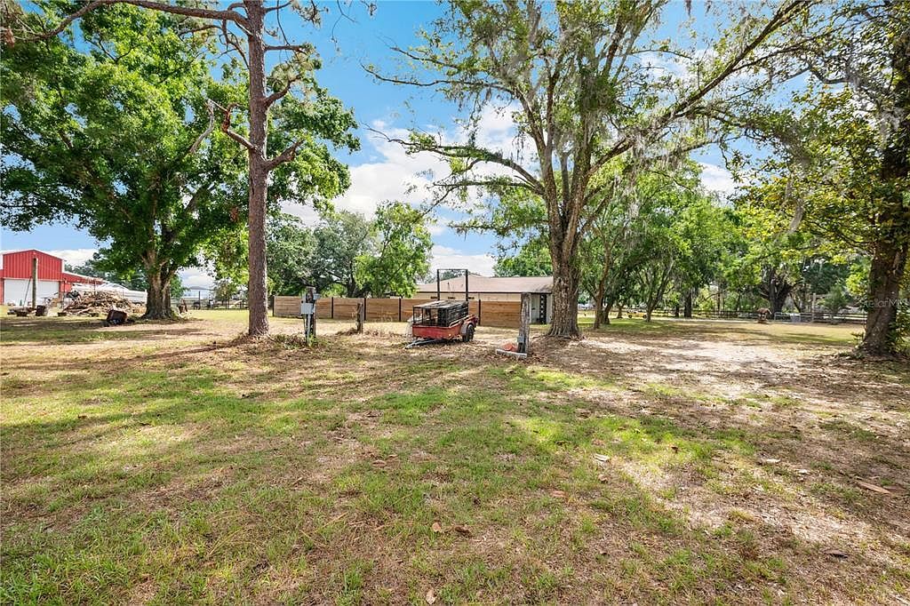 36601 Roberts Rd Dade City, FL 33525  | Single Family