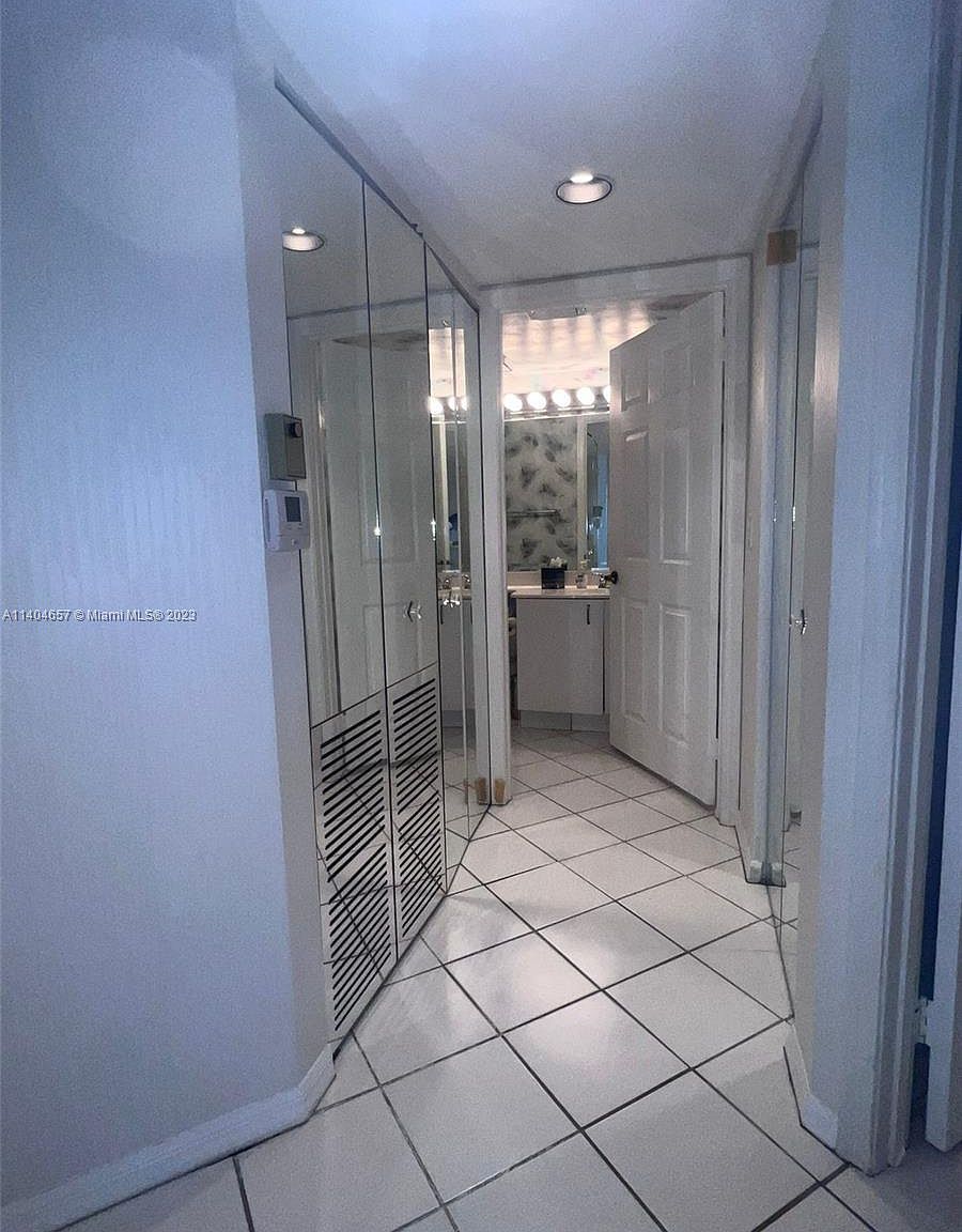 7450 Trent Dr #302 Fort Lauderdale, FL 33321  | Condominium