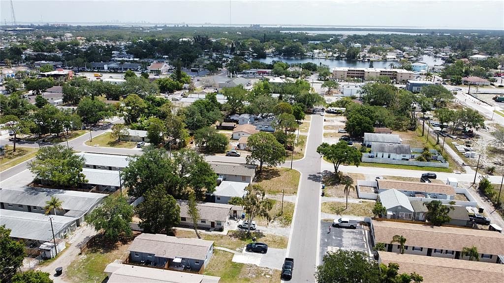 521 88th Ave N Saint Petersburg, FL 33702  | Multi Family