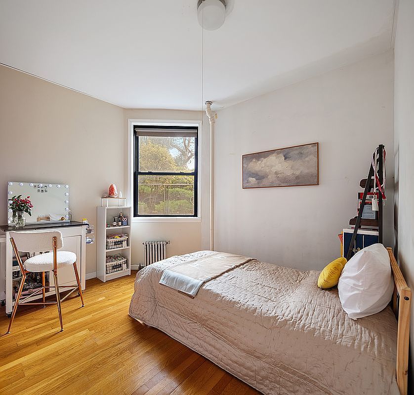 21-05 33rd St #1A Astoria, NY 11105 | Condominium