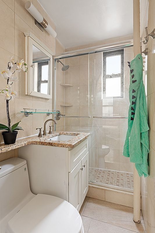 21-16 35th St #3G Astoria, NY 11105 | Condominium