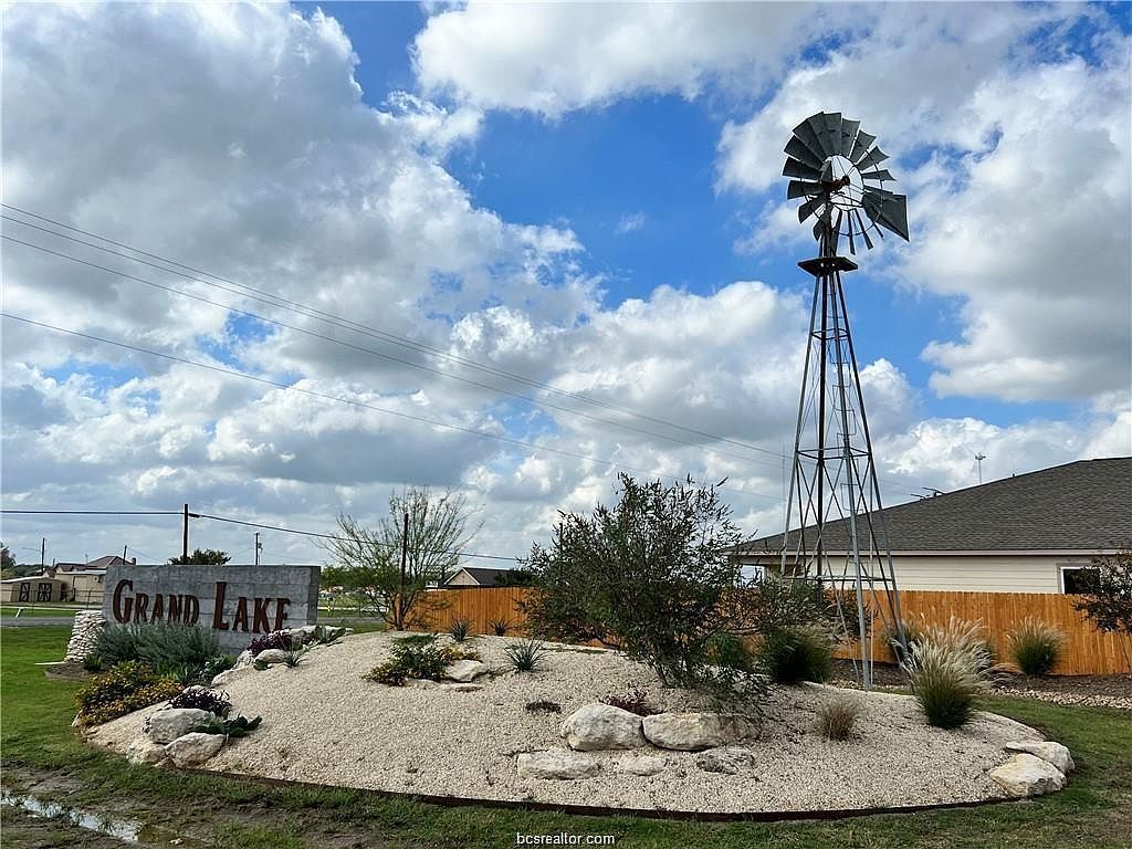 125 Turnrow Cv Snook, TX 77878 | Single Family