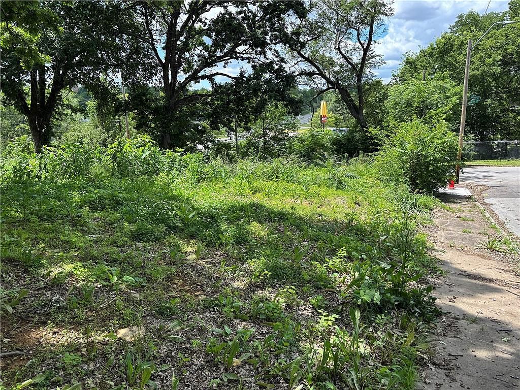 3301 Drury Ave Kansas City, MO 64128  | Land/Lot