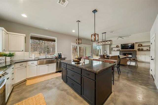 3400 Pelican Point Place, Mannford, OK, USA, 74044 | Single Family