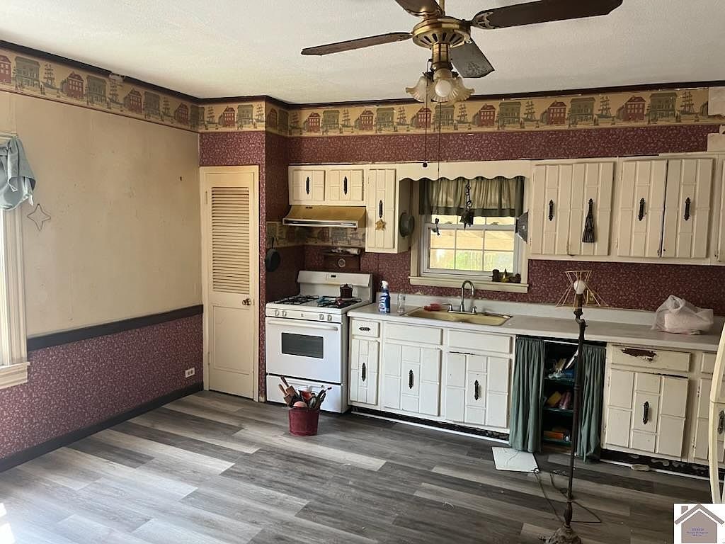 411 Cumberland St Wickliffe, KY 42087  | Single Family