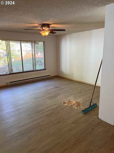 512 S Howard St Newberg, OR 97132  | Single Family