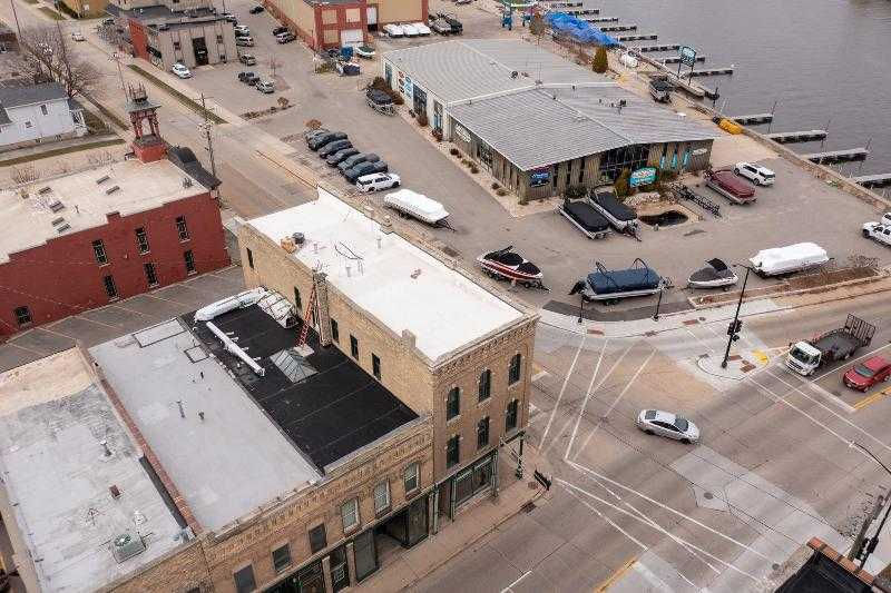 601 South Main Street, Oshkosh, WI, USA, 54902  | Condominium