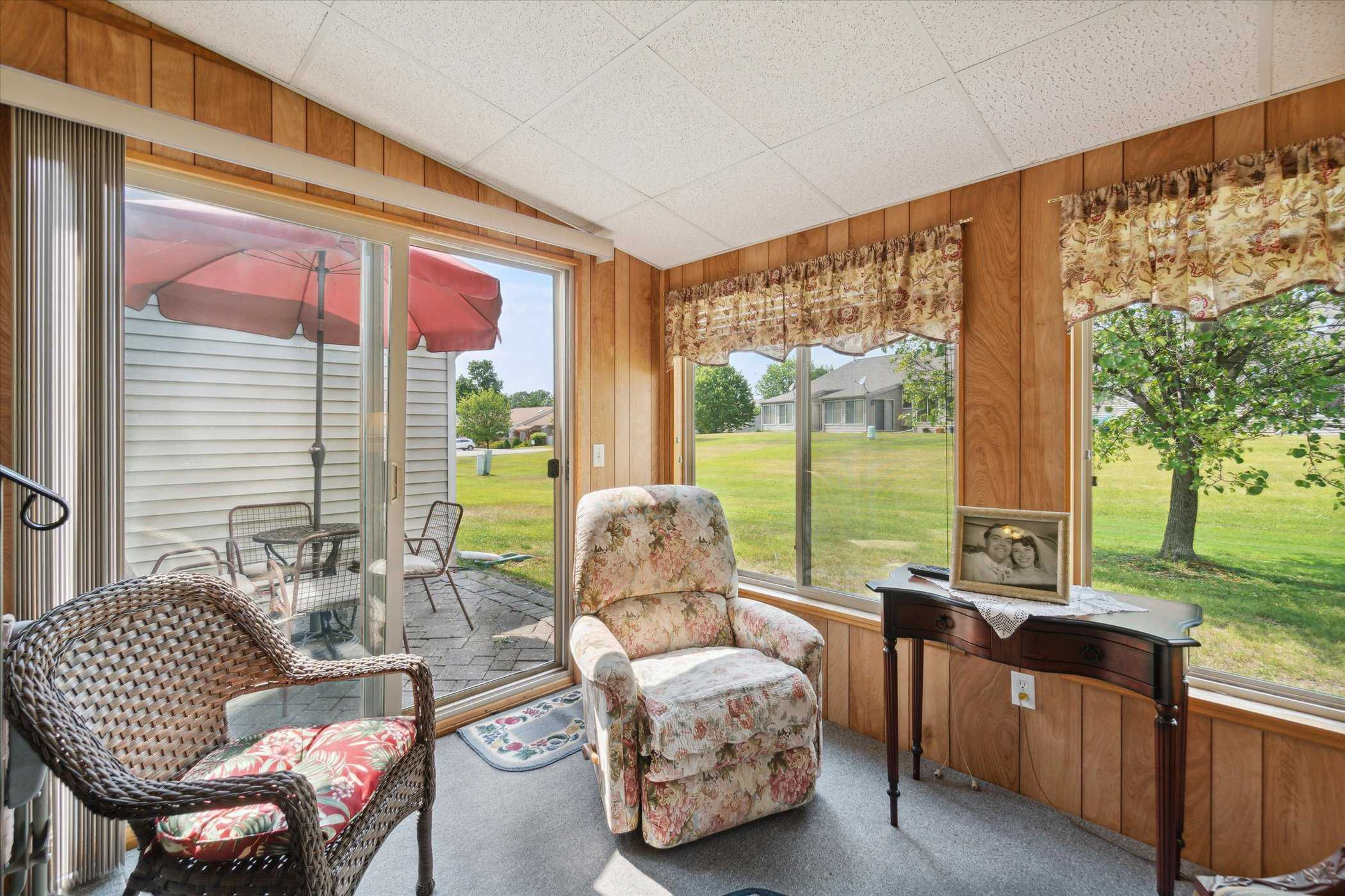 61740 Williamsburg Drive, South Lyon, MI, USA, 48178 - Thumbnail 2