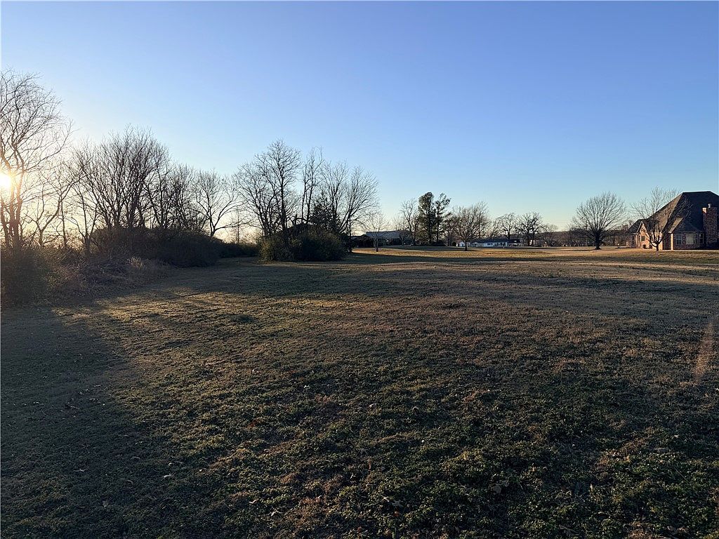 LOT 2 N Dawn Hill Rd Siloam Springs, AR 72761  | Land/Lot