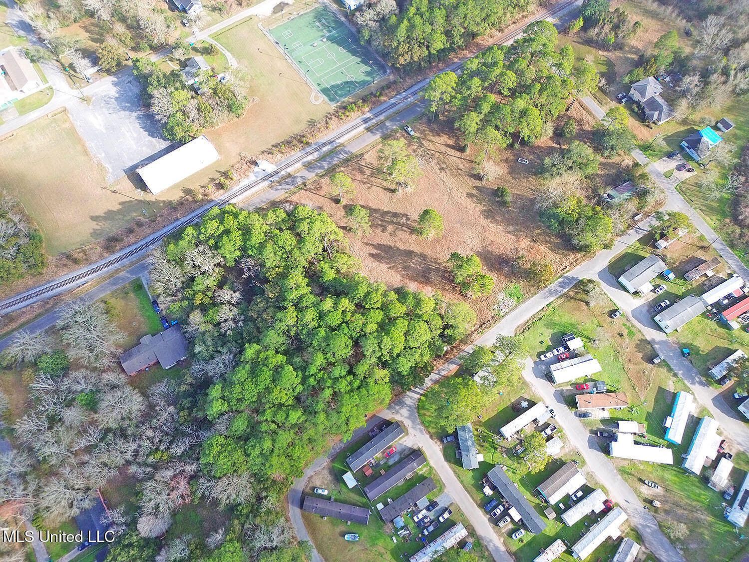 Mill St #17 Moss Pt, MS 39563  | Land/Lot