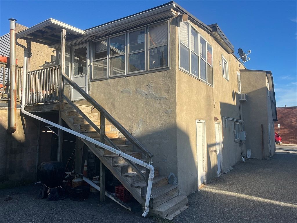 43 Cross St Somerville, MA 02145  | Multi Family