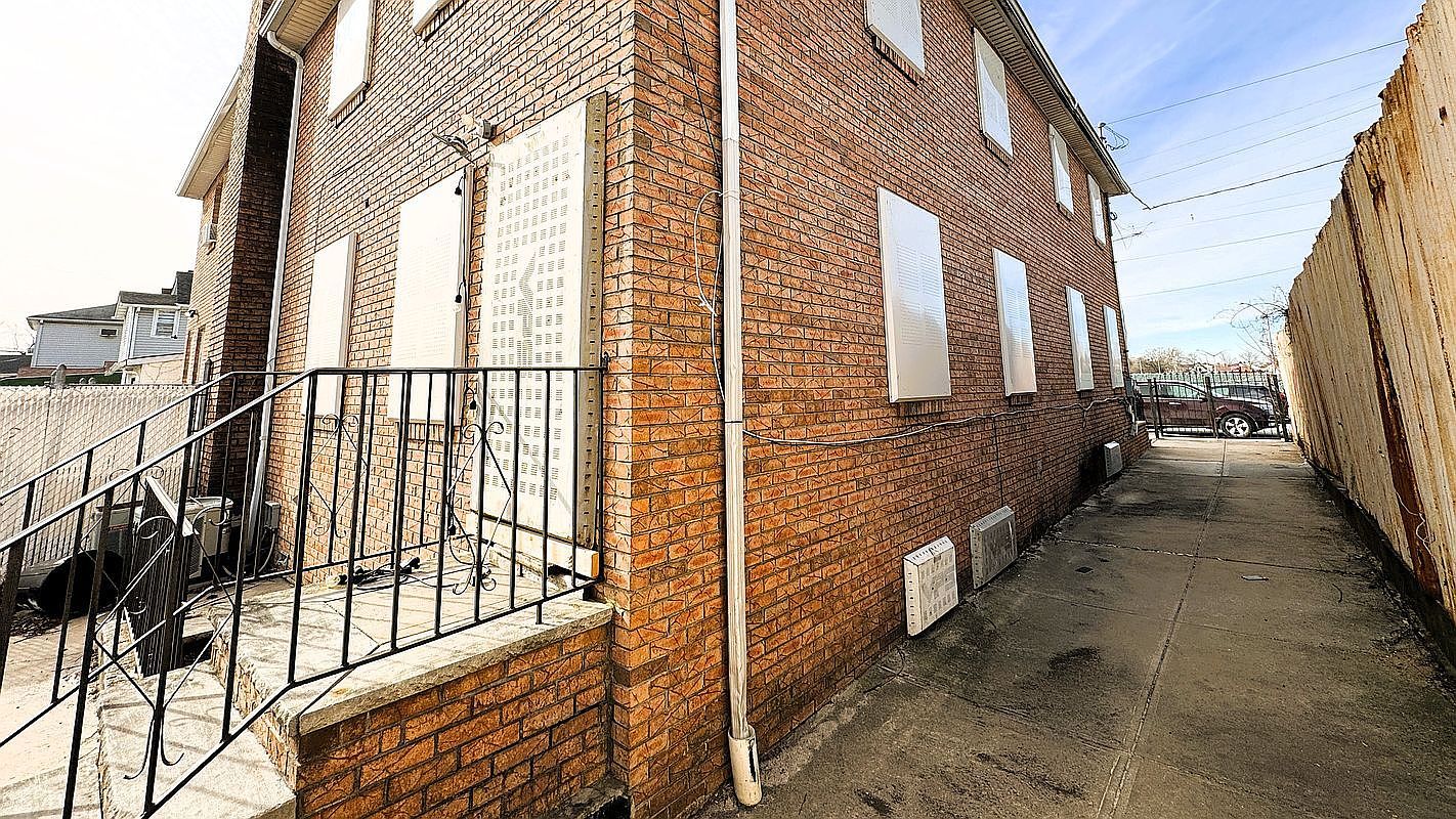 150-17 125th St South Ozone Park, NY 11420  | Multi Family