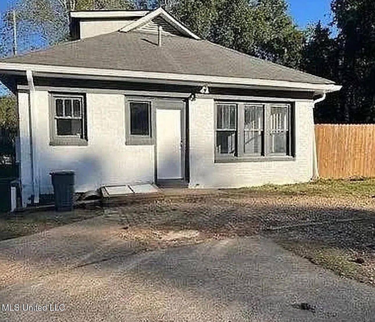 3827 P South Dr Meridian, MS 39305  | Single Family