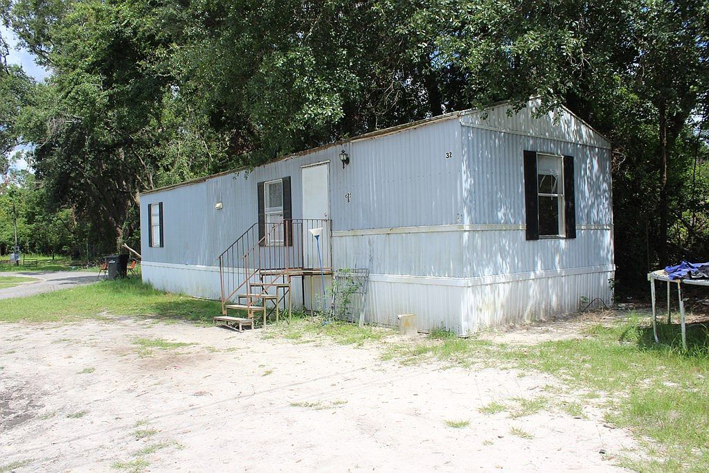 33 E Peeler Ave Lakeland, GA 31635  | Multi Family