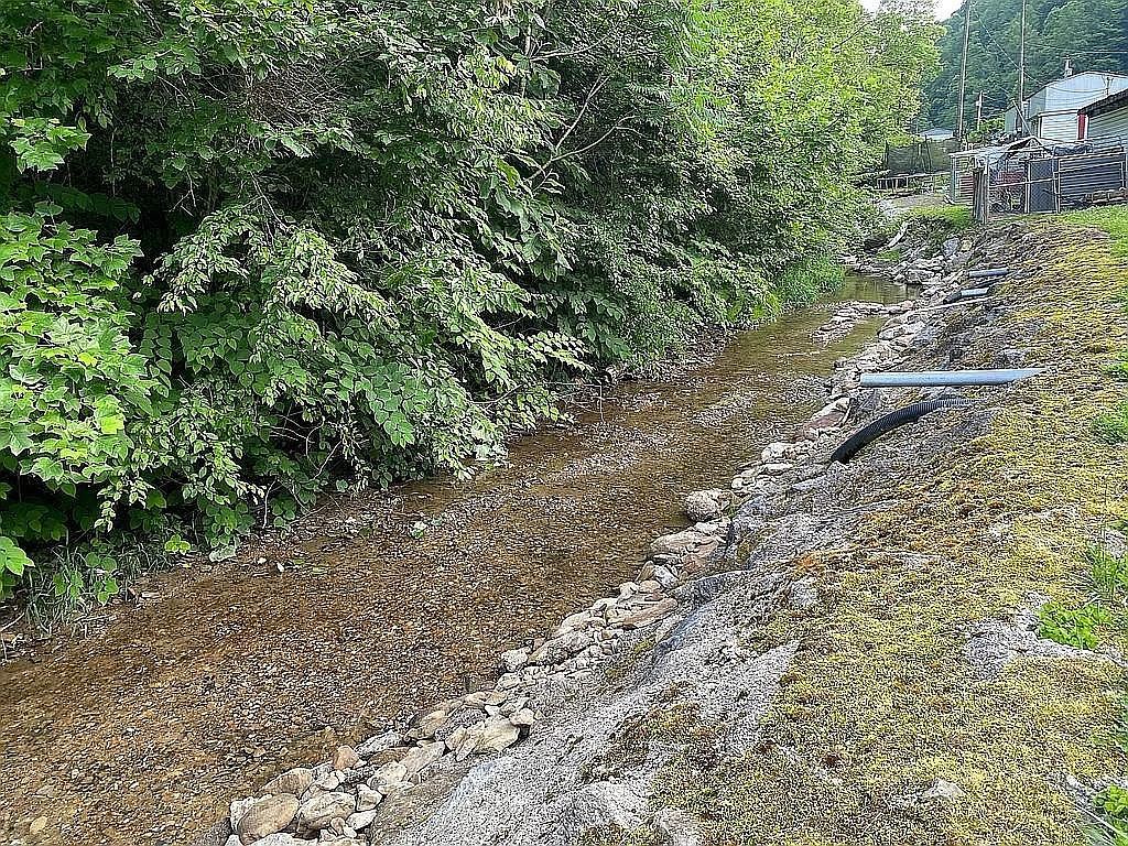 149 Mullen Frk Stone, KY 41567  | Single Family