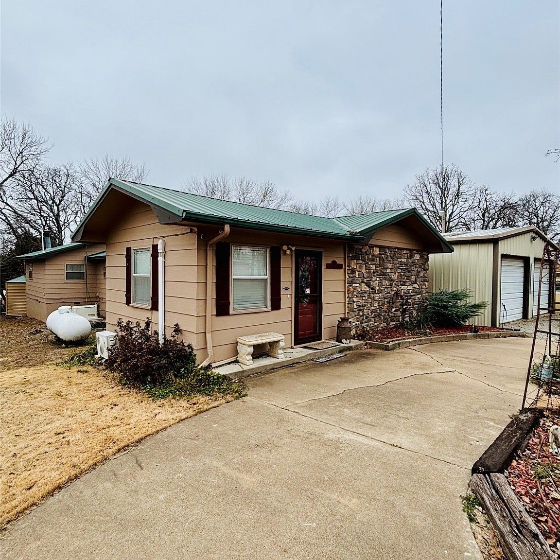 374 Cedar Tree Dr McAlester, OK 74501  | New build