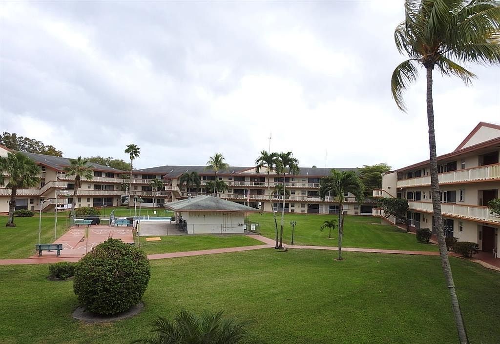 5300 Washington St APT J118 Hollywood, FL 33021  | Condominium