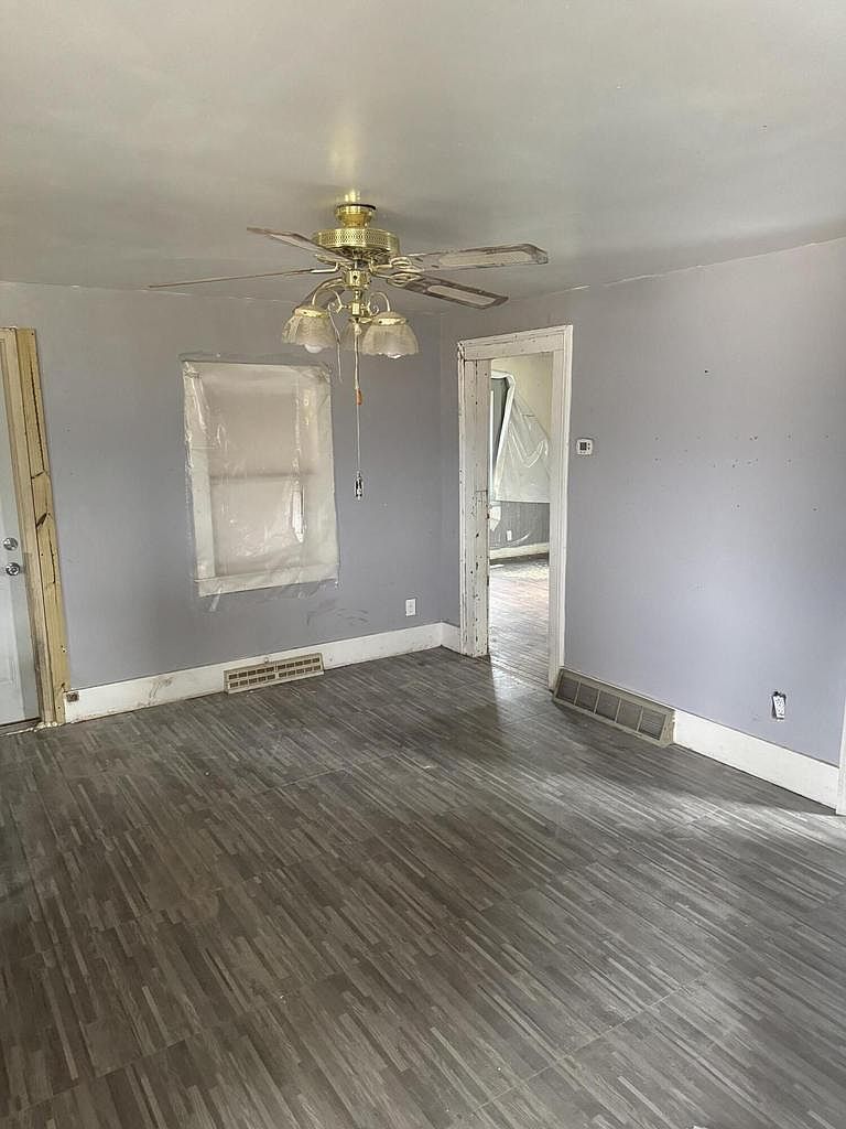 313 S Park Rd Blair, WI 54616  | Single Family