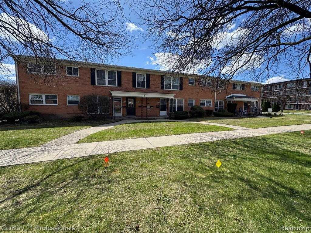 2817 West 13 Mile Road, Royal Oak, MI, USA, 48073  | Condominium