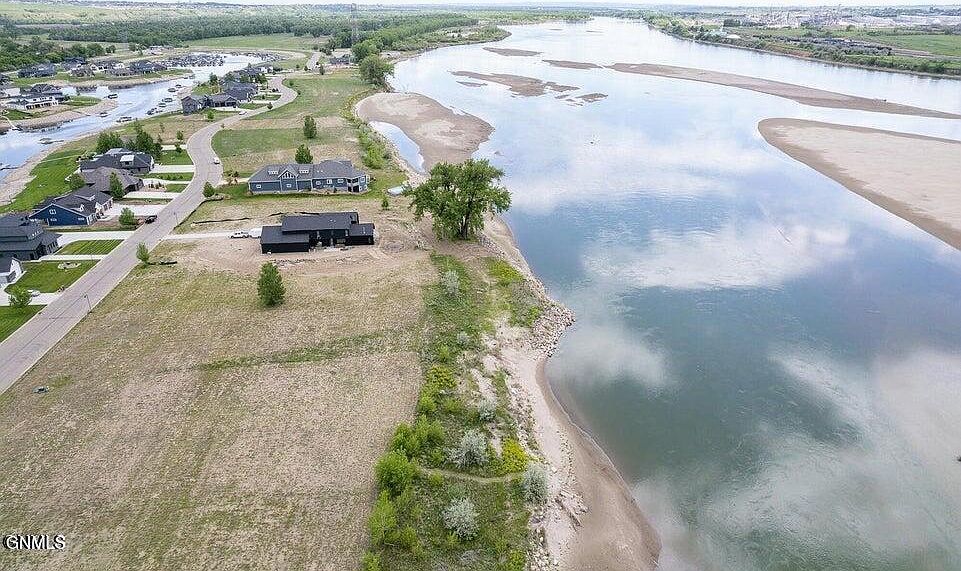 6224 Misty Waters Dr Bismarck, ND 58503  | Single Family