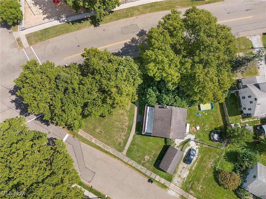 3504 Fairmount Blvd NE Canton, OH 44705  | Single Family