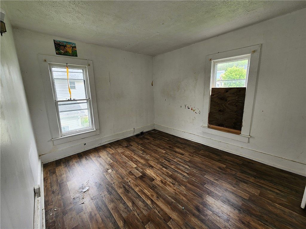 607 S Ray St New Castle, PA 16101  | Single Family