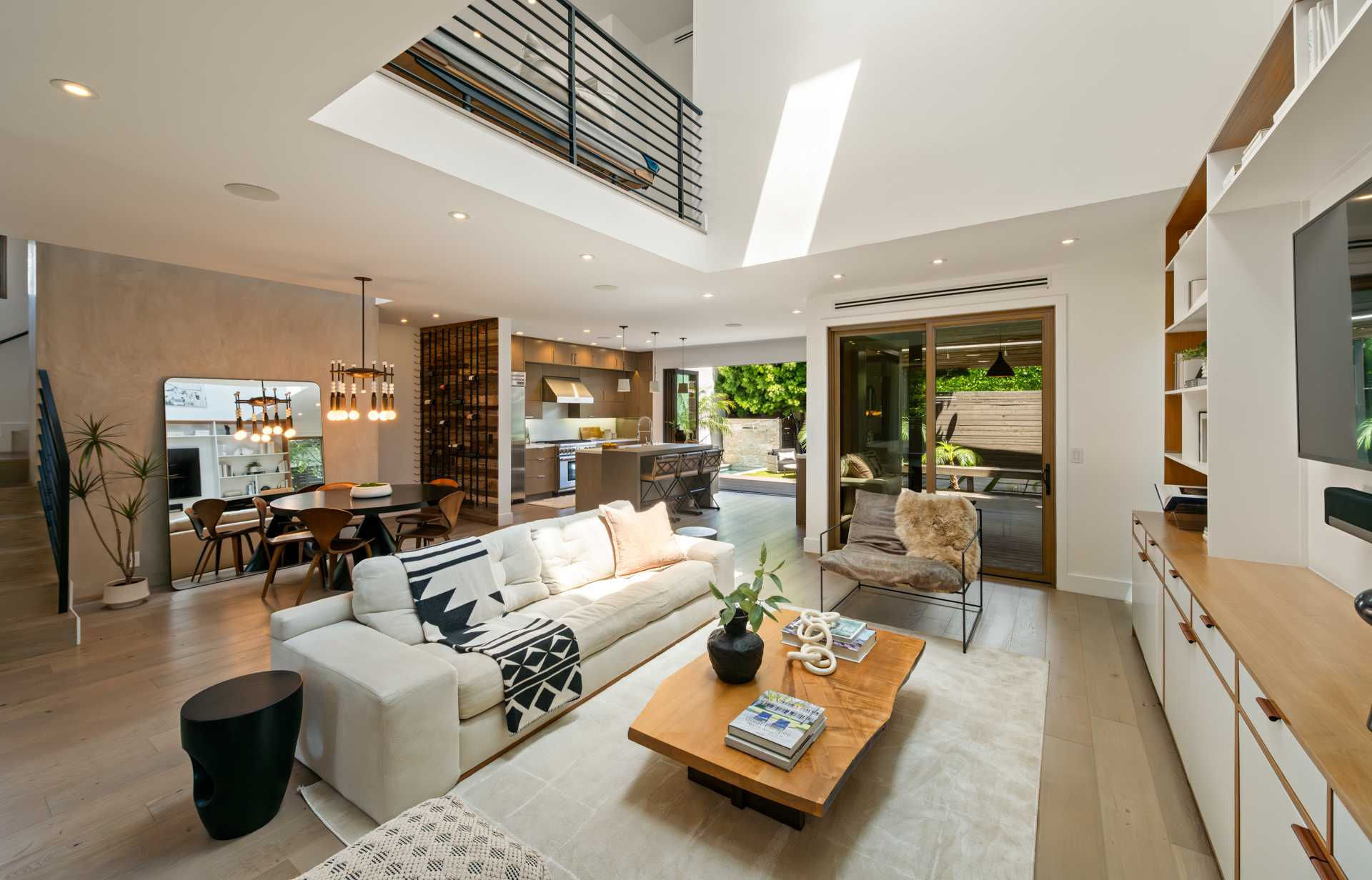 3108 Yale Avenue, Venice, CA, USA, Los Angeles, 90292 - Thumbnail 3