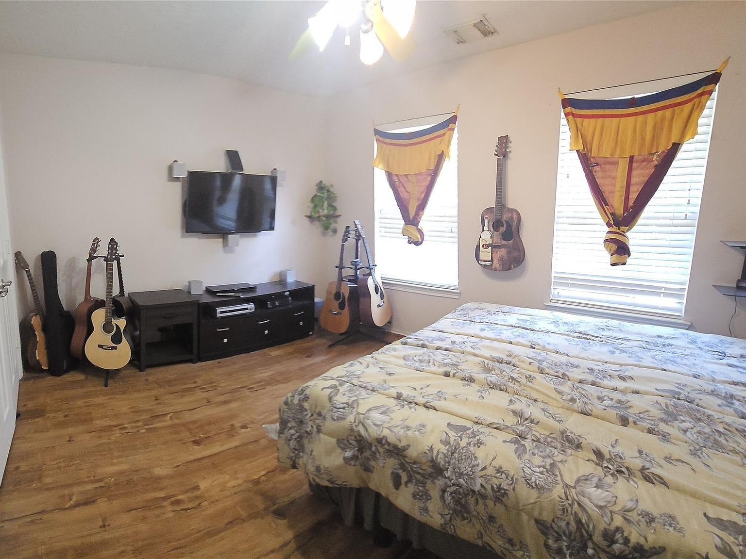 12327 Gershwin Oak St Houston, TX 77089  | Single Family