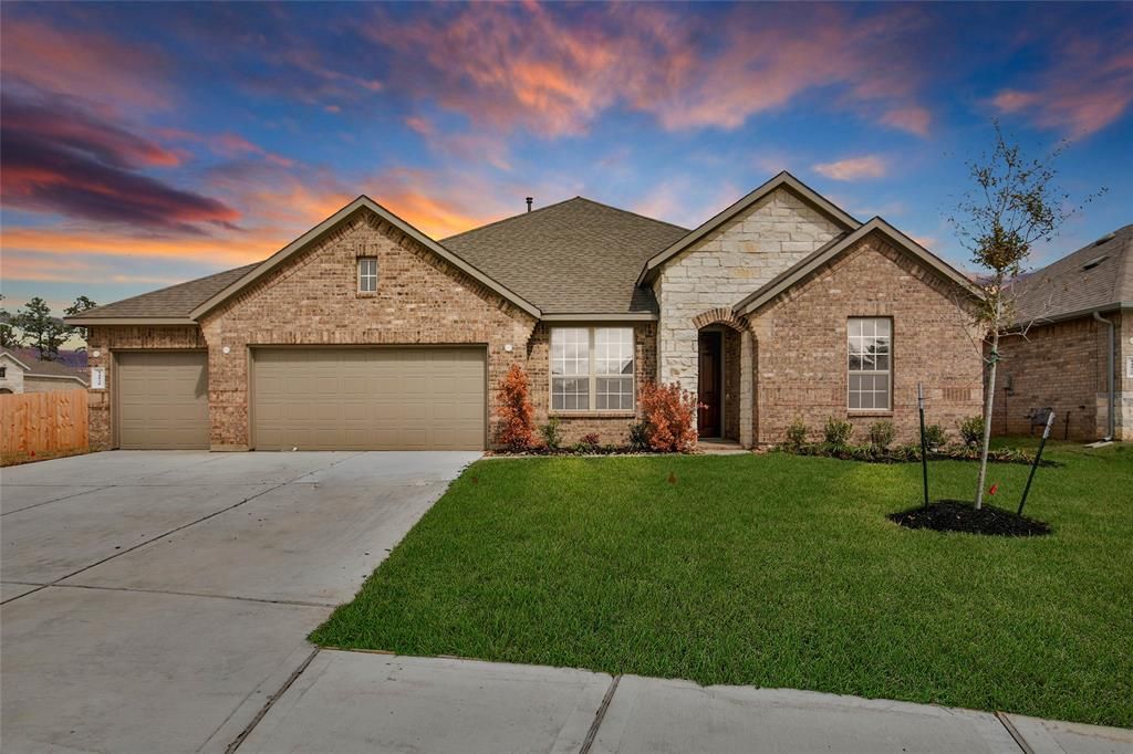 14218 Castolon Court, Conroe, TX, USA, 77384 - Thumbnail 2