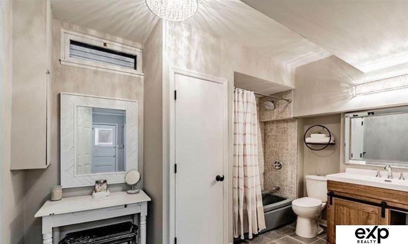 2939 Martha St Omaha, NE 68105  | Single Family