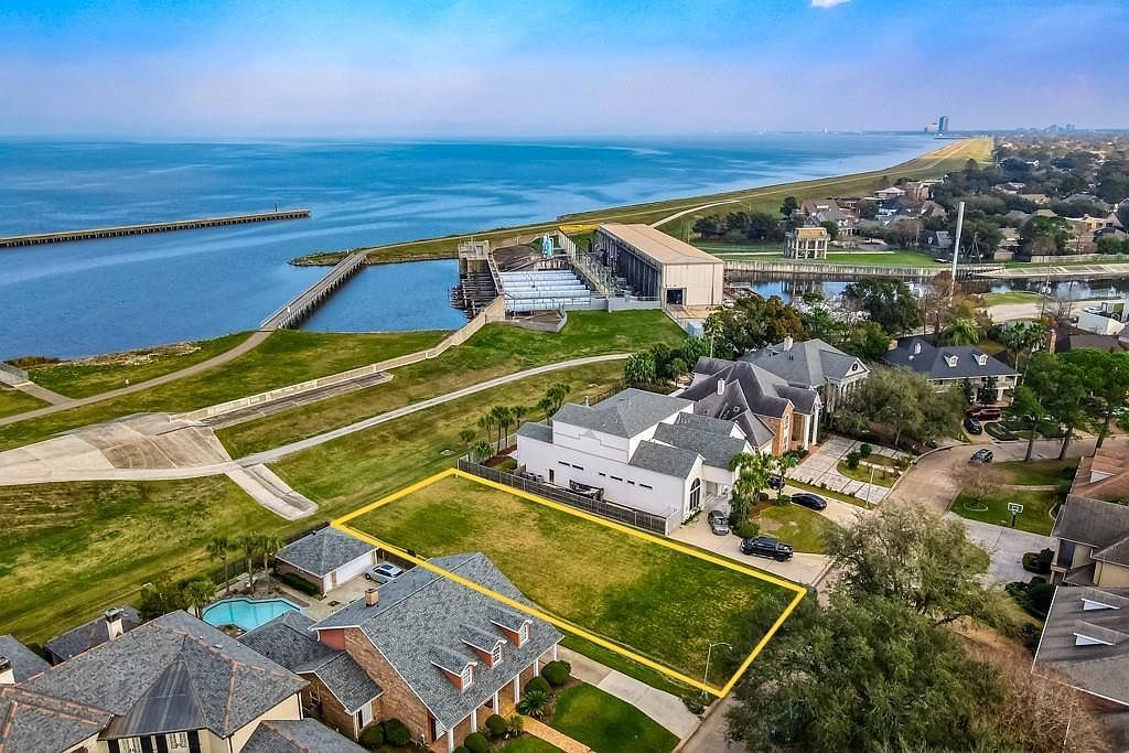 Palm Vista Dr Metairie, LA 70003  | Land/Lot