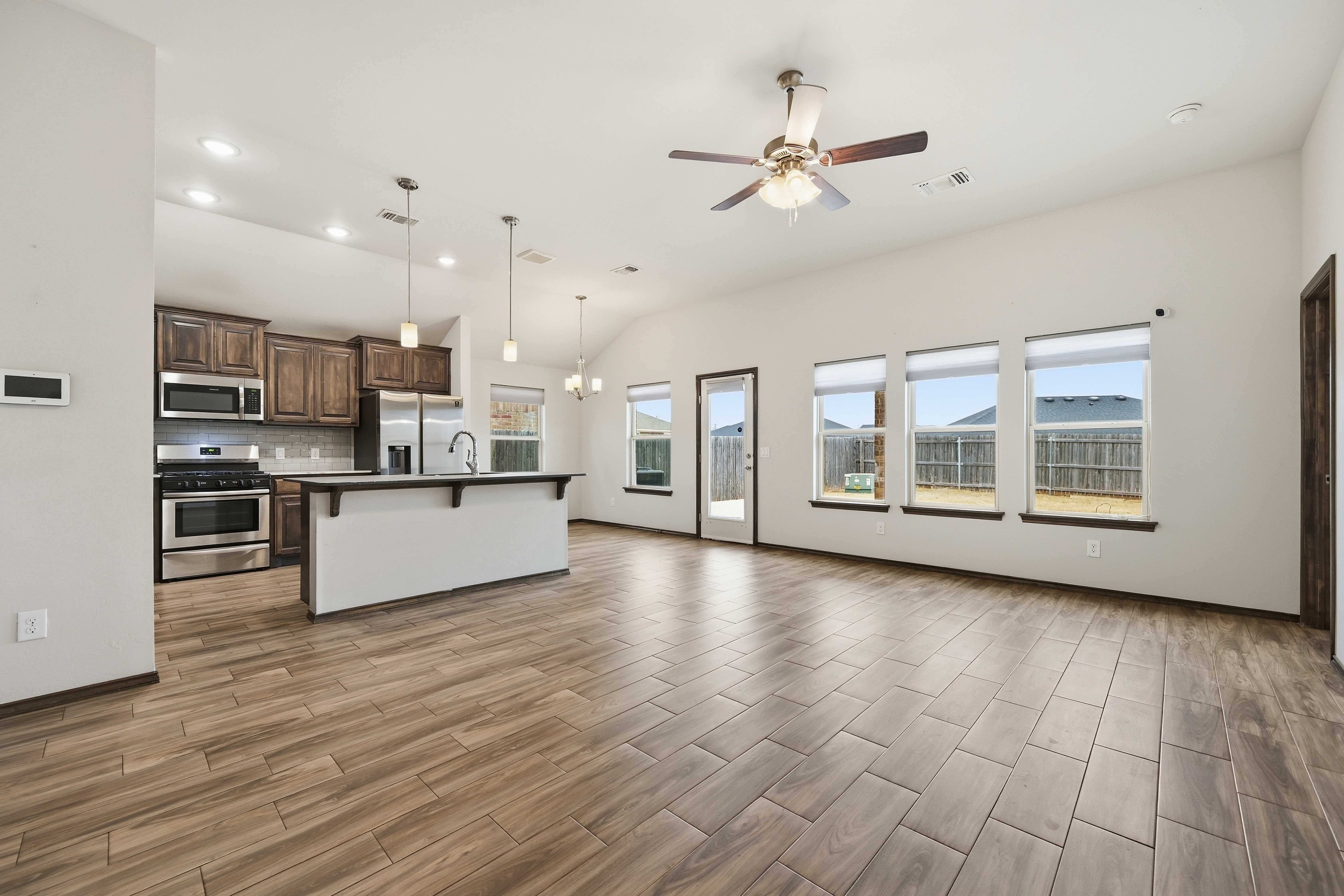 12937 Northwest 4th Terrace, Yukon, OK, USA, 73099 - Thumbnail 5