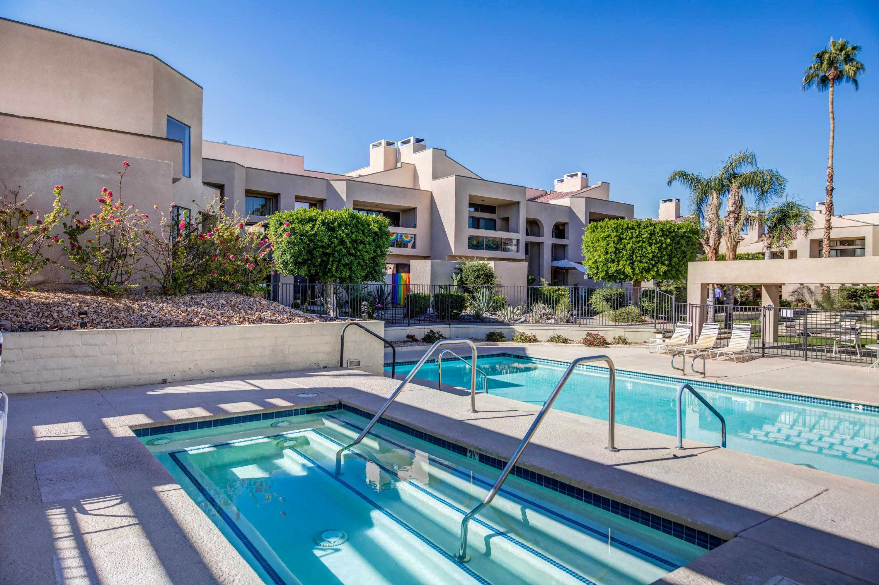 827 Village Square South, Palm Springs, CA, USA, 92262  | Single Family