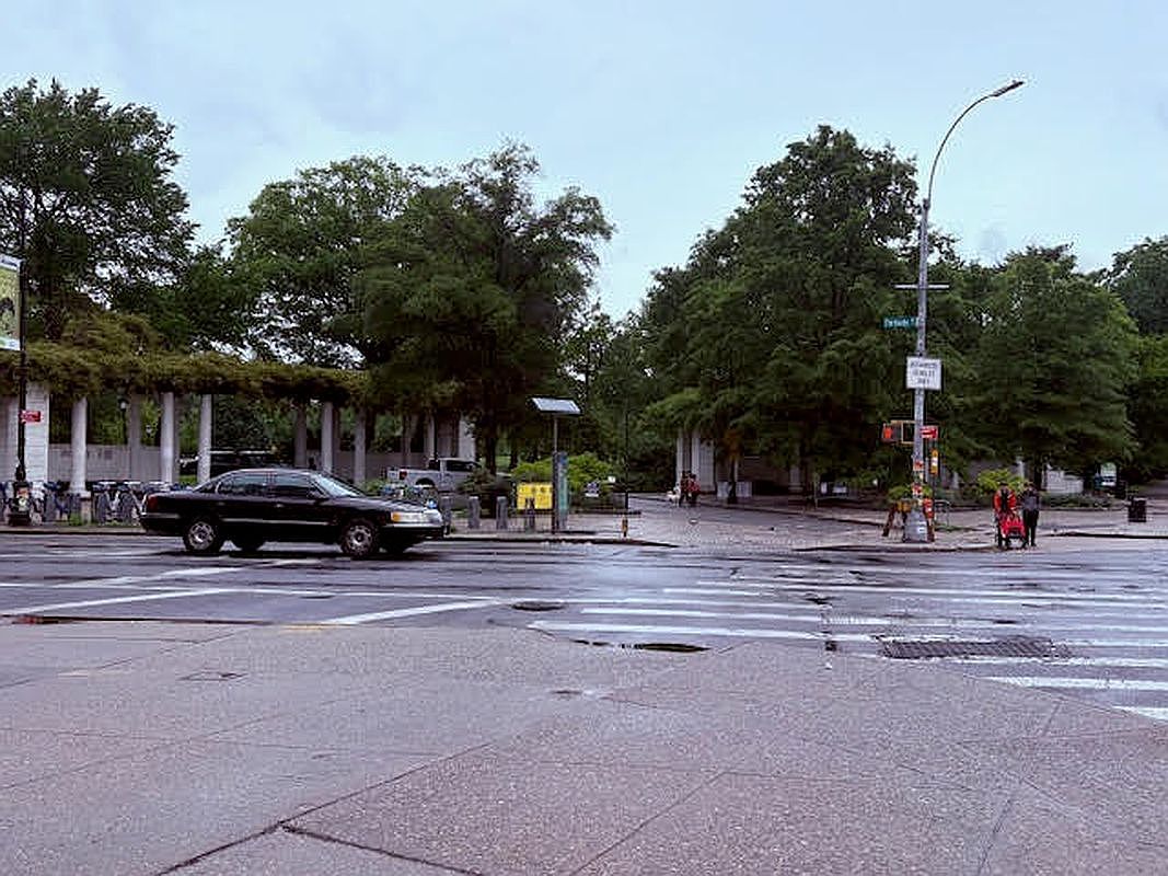 353 Ocean Ave APT 4G Brooklyn, NY 11226 | Single Family