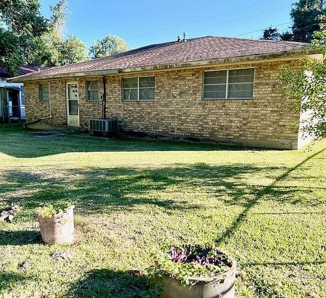 455 Ferdinand St Marksville, LA 71351  | Single Family