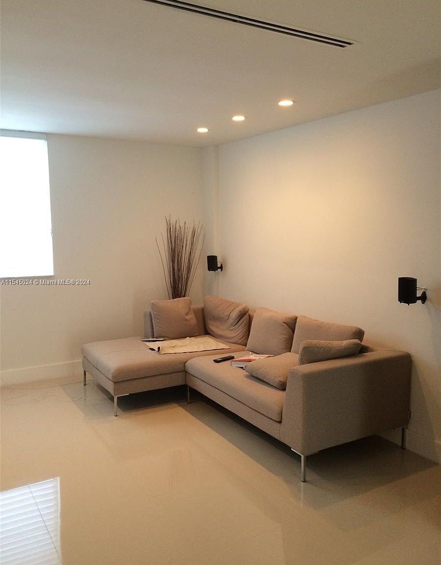 2715 Tigertail Ave APT 102 Miami, FL 33133  | Condominium