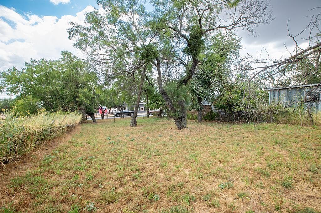 304 E Highway St Fredericksburg, TX 78624  | Multi Family