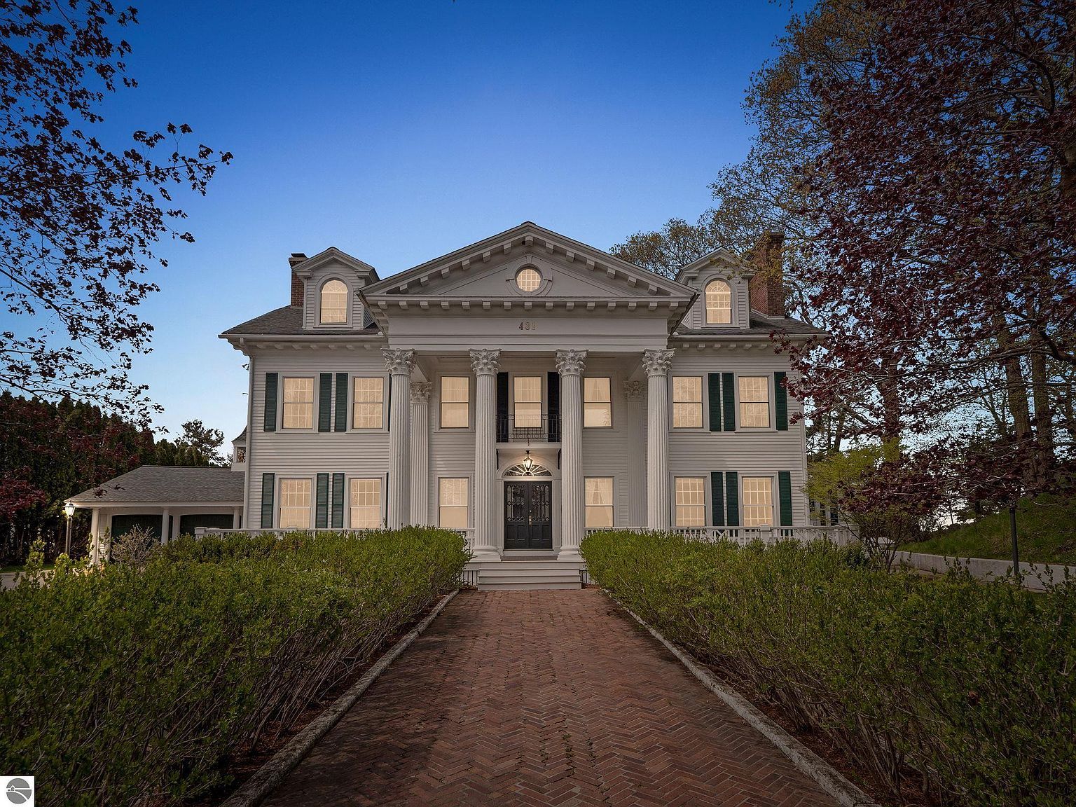 431 Michigan Ave Charlevoix, MI 49720  | Single Family